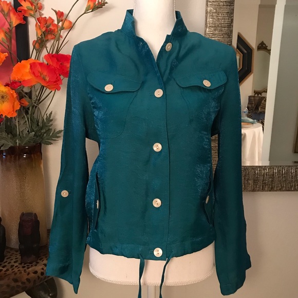 Top - Picture 2 of 5